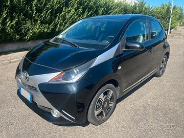 Toyota Aygo 1.0 VVT-i 69 CV 5 porte x-clusiv