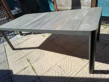 Tavolo da esterno completo di sedie garden team