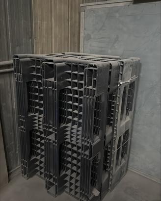 Bancali in plastica 80x120 cm usati