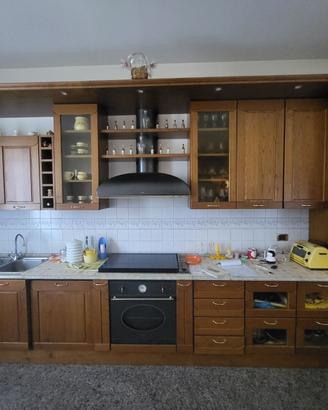 Cucina in castagno
