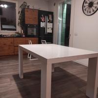 Tavolo in rovere sbiancato 
