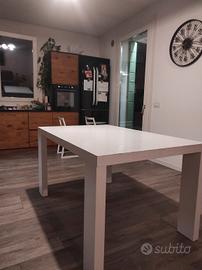 Tavolo in rovere sbiancato 