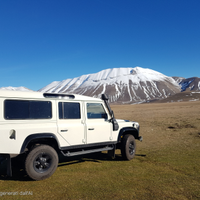 Land Rover Defender 110