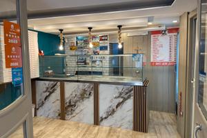 Pizzetteria ventennale al centro