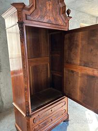 Mobile antico in legno con intarsie specchio