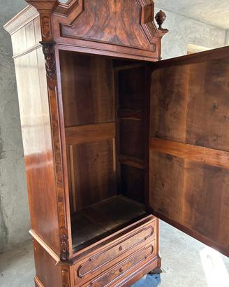 Mobile antico in legno con intarsie specchio