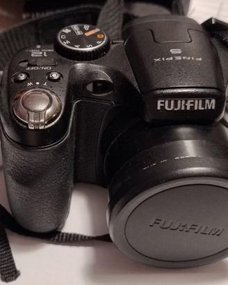 Fotocamera FUJI S2500HD con scatola originale 40€