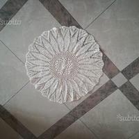 Centrini rotondi fatti a mano