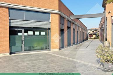 NEGOZIO A PREGNANA MILANESE