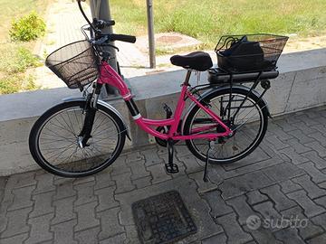 Bicicletta Elettrica La dolce vita Ciclamino
