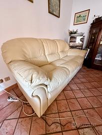 DIVANO IN PELLE