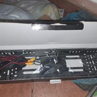 Portatarga posteriore universale con telecamera