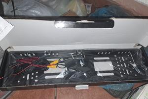 Portatarga posteriore universale con telecamera