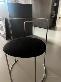 Sedie disegnata da Kazuhide Takahama  per Simon