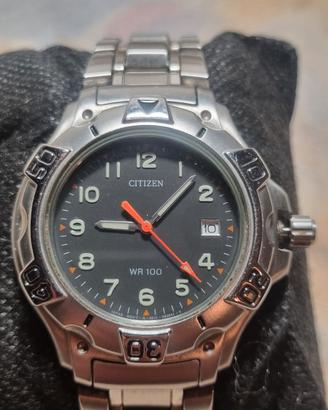 Orologio Citizen al quarzo.