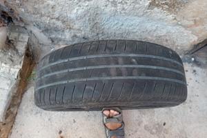 4 Gomme di Ford comprese di cerchioni + ruotino