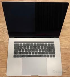 Mac BookPro 15" 2017  GRADO "A" NON FUNZIONANTE