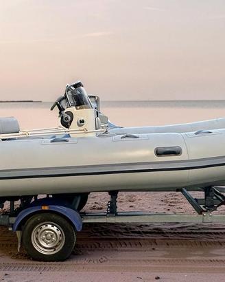 Gommone Vailant 570 + Mercuri 115HP