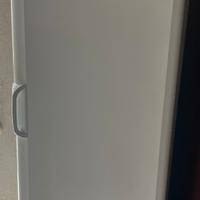 Congelatore Verticale Indesit 7 cassetti