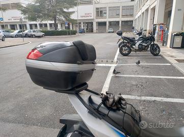 Bauletto moto Givi V46 Monokey 46L Suzuki nero 