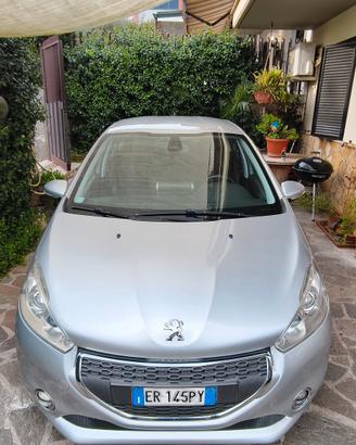 Peugeot 208 - 1.6 HDi   92cv del 6/2013