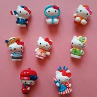 HELLO KITTY NEL MONDO sorpresine Dolci Preziosi