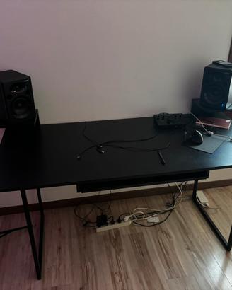 Scrivania ikea