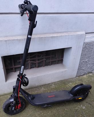 monopattino ninebot 