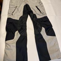 Pantaloni moto Revit