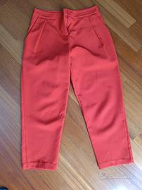 pantaloni leggeri colore corallo