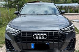 Audi Q3 2.0 TDI S Line edition + 20”