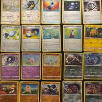 Lotto 115 carte Pokemon Holo e Reverse varie espan