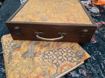 album fotografico in pelle di quercia con valigett