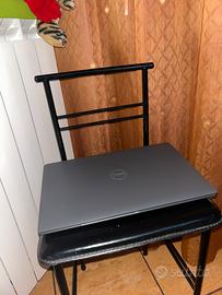 Pc DELL con processore INTEL CORE I3 15 pollici.