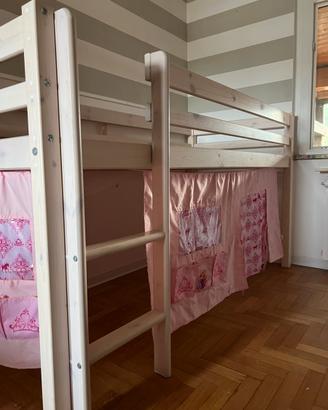 Letto rialzato a soppalco bambini doghe e tende