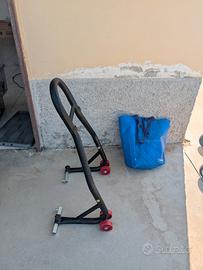 Cavalletto anteriore moto con ruote