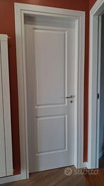 Porta a battente nuova
