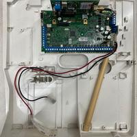 Centrale ABS 104 + Scheda GSM Absoluta + Box