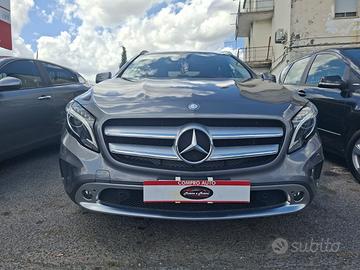 mercedes -benz  gla 200 4 matic autoatica vers.edu