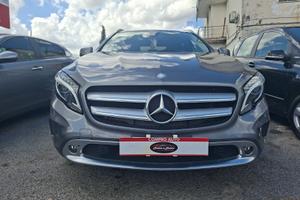 mercedes -benz  gla 200 4 matic autoatica vers.edu