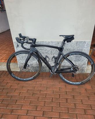 Bucicletta Pinarello F12
