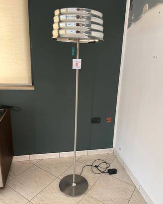 Lampada da terra Penta