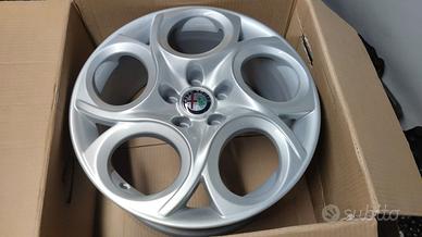 4 CERCHI IN LEGA ALFAROMEO GIULIETTA 17" COD.A104