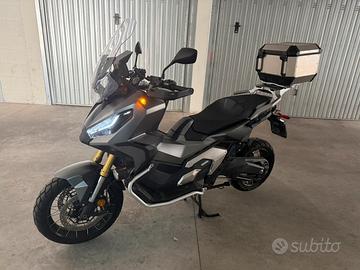 Honda X-ADV 750 travel