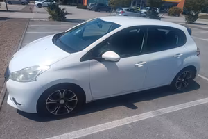 Peugeot 208 1.4 HDi 68 CV