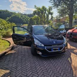 PEUGEOT 208 XY