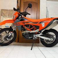 Moto KTM 690 enduro R