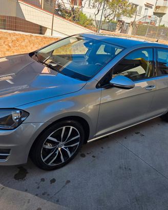 Volkswagen Golf 2.0 TDI 5p. Highline BlueMotion 20