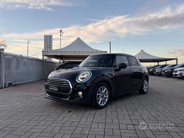 Mini 1.5 Cooper D 5 porte