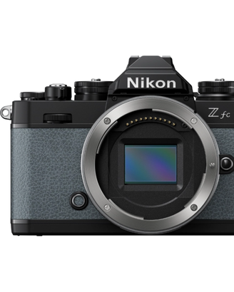 FoNikon Z fc + obiettivo NIKKOR 16-50mm + SD 64 GB